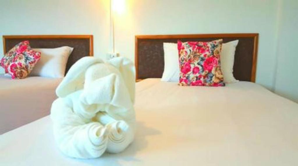 Hotel De Ratt Phuket Patong Extérieur photo