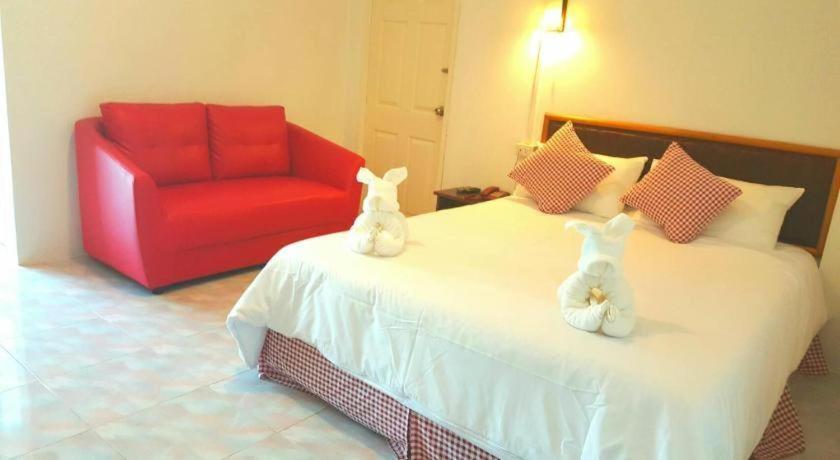 Hotel De Ratt Phuket Patong Extérieur photo