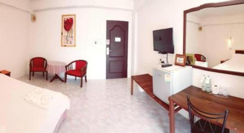 Hotel De Ratt Phuket Patong Extérieur photo